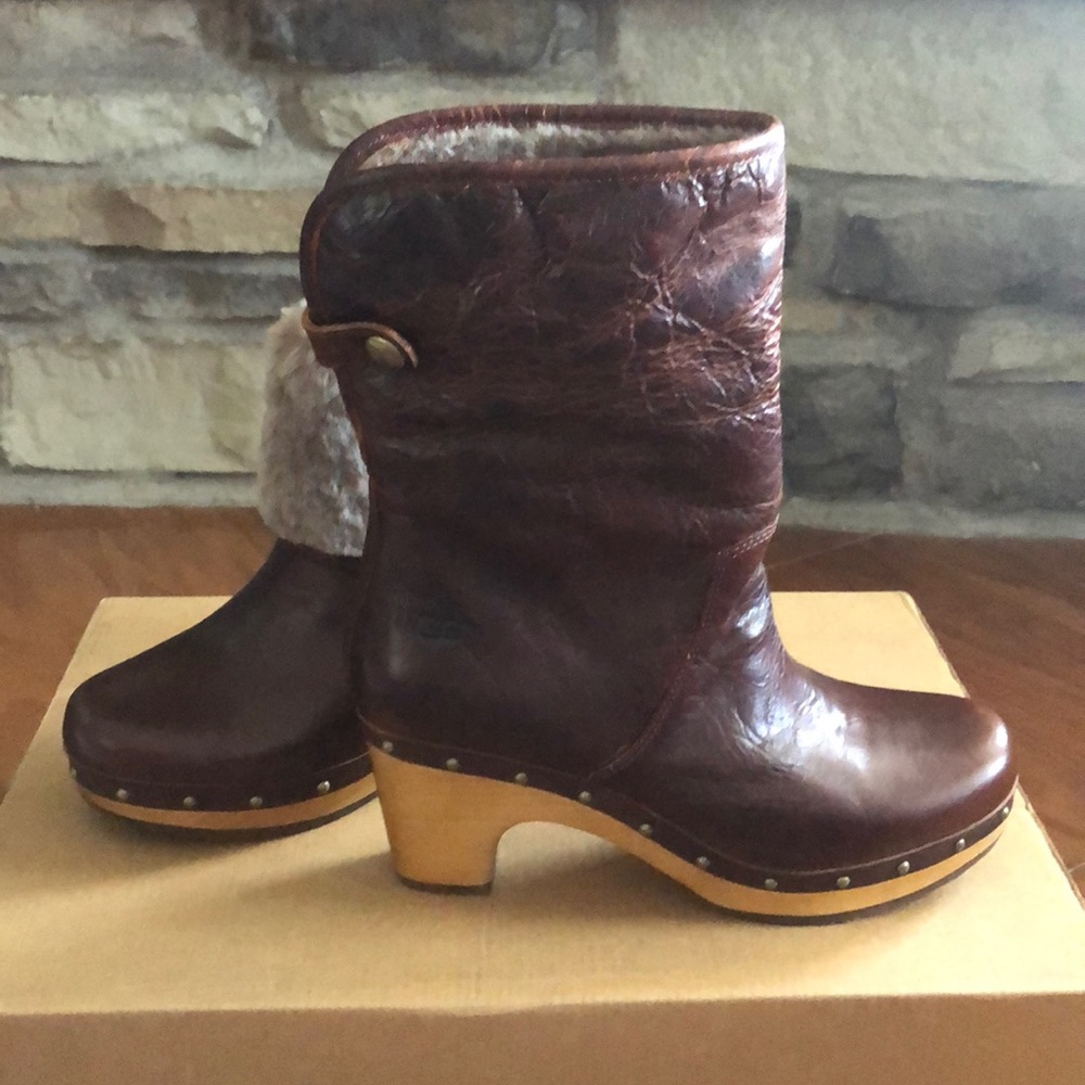 🆕 UGG Australia Womens Clog Boot Sz-6
